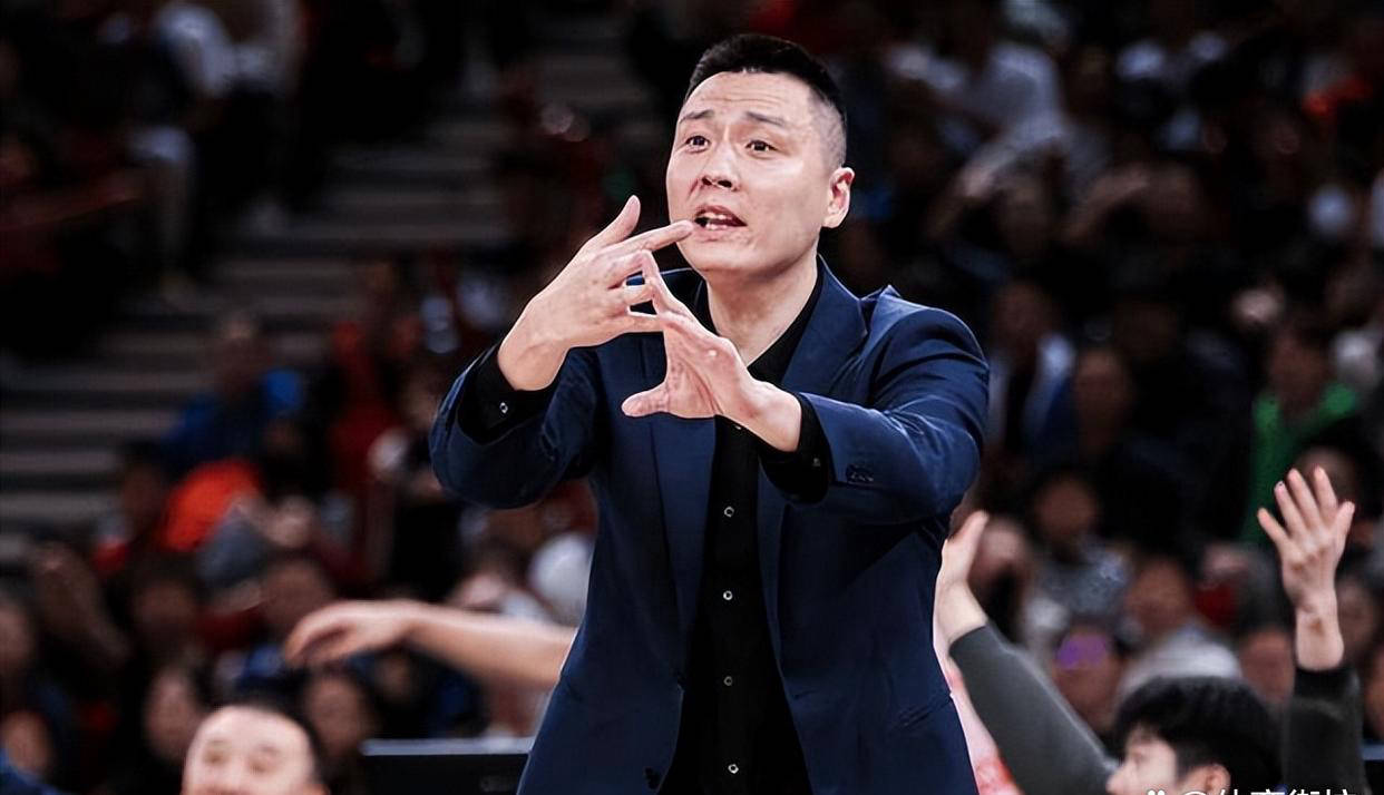 冲刺阶段CBA季后赛焦点战,克里夫兰骑士内部沟通,赛场秩序良好,阵容厚度经受考验 冲刺阶段CBA季后赛焦点战,克里夫兰骑士内部沟通,赛场秩序良好,阵容厚度经受考验